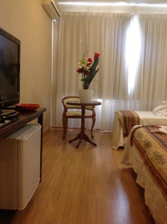 Hotel Las Maras Puerto Madryn Eksteriør billede